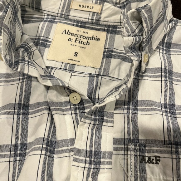 Plaid long sleeved dress shirt - Picture 2 of 3